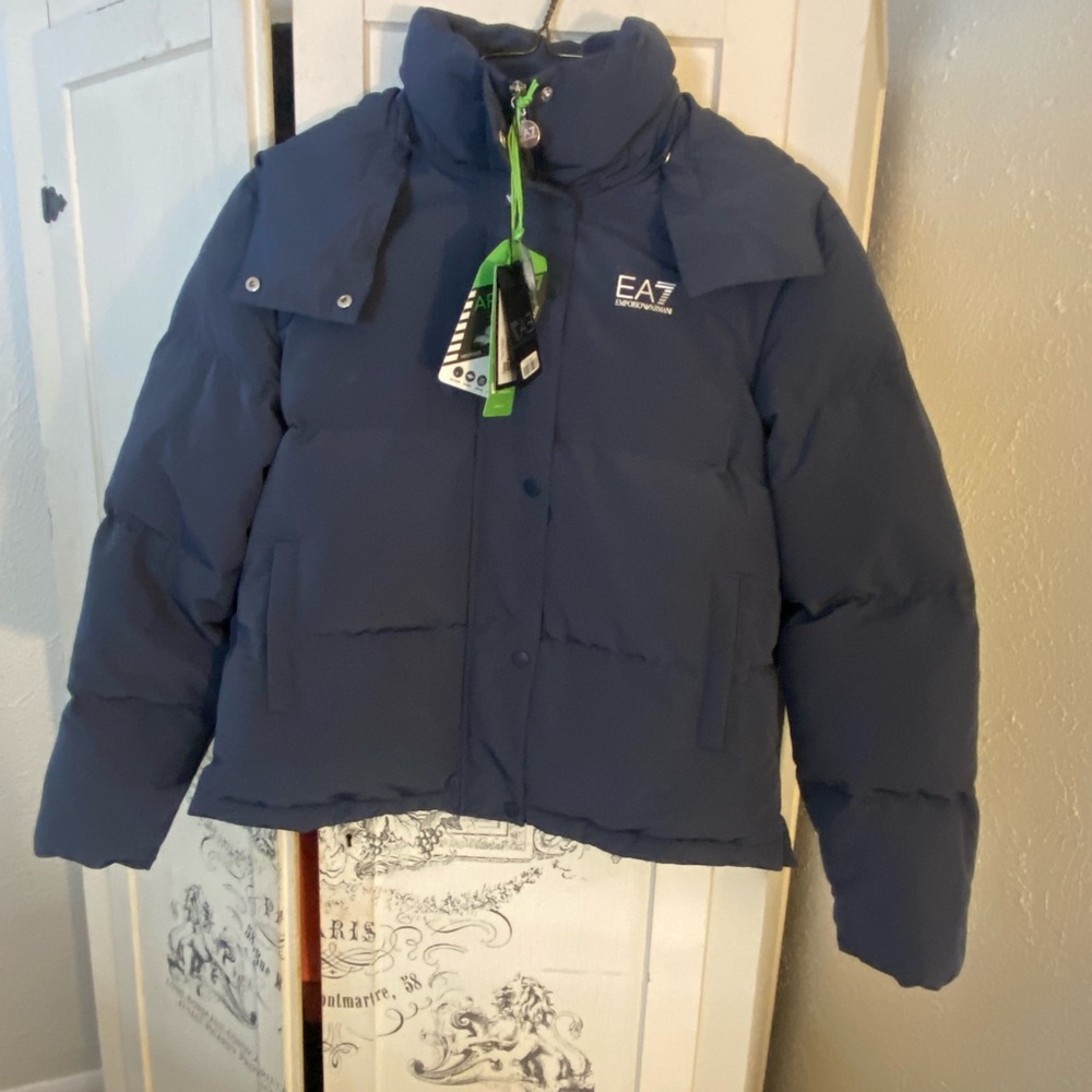 NWT Guaranteed Authentic Emporio Armani EA7 Puffer Jacket- SZ Lg